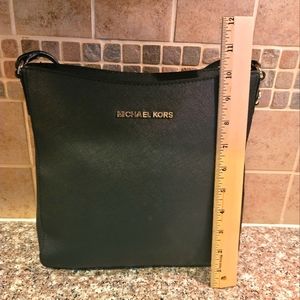 Micheal Kors Crossbody